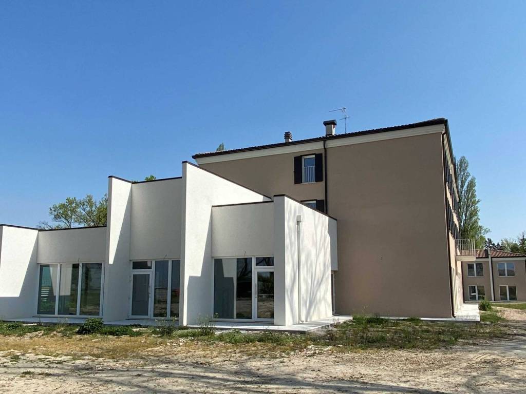 negozio in vendita a Vigarano Mainarda