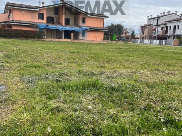 negozio in vendita a Vigarano Mainarda