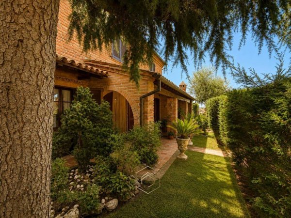 casa indipendente in vendita a Vigarano Mainarda in zona Diamantina