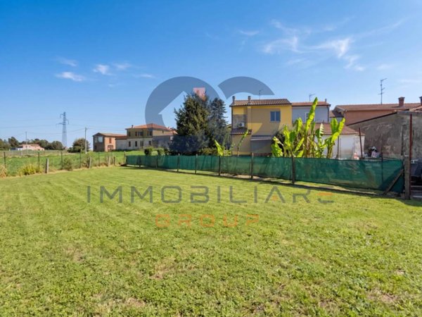 terreno edificabile in vendita a Vigarano Mainarda