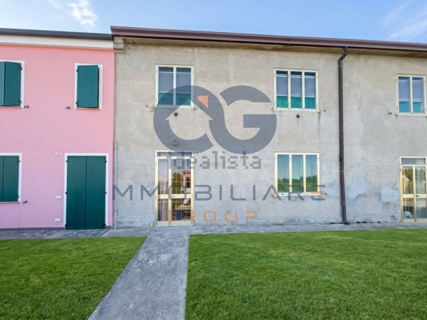 casa indipendente in vendita a Vigarano Mainarda in zona Diamantina