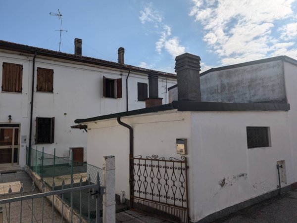 casa indipendente in vendita a Voghiera in zona Gualdo