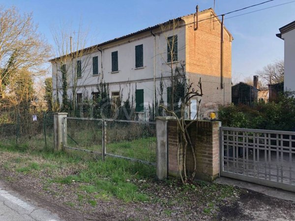 casa indipendente in vendita a Voghiera in zona Voghenza