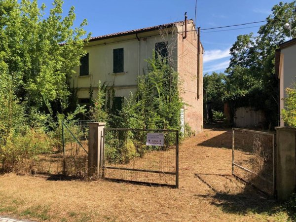 casa indipendente in vendita a Voghiera in zona Voghenza