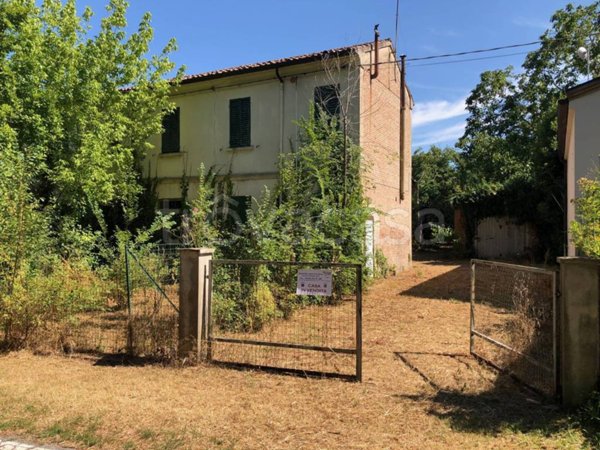 casa indipendente in vendita a Voghiera in zona Voghenza