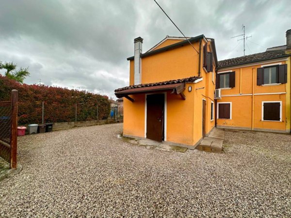 casa indipendente in vendita a Voghiera in zona Ducentola