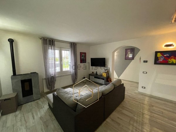 casa indipendente in vendita a Voghiera in zona Voghenza