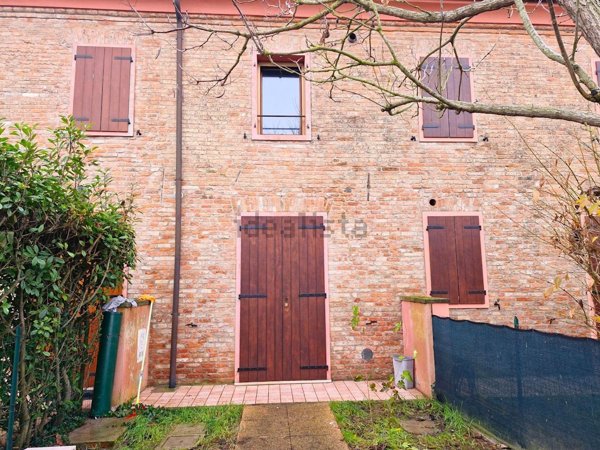 casa indipendente in vendita a Voghiera in zona Gualdo