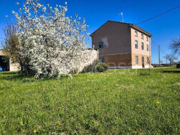 casa indipendente in vendita a Voghiera in zona Ducentola