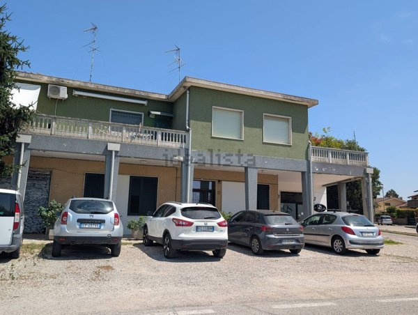 appartamento in vendita a Voghiera in zona Montesanto