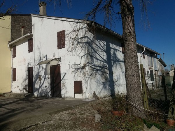 casa indipendente in vendita a Voghiera in zona Ducentola