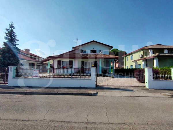 casa indipendente in vendita a Goro