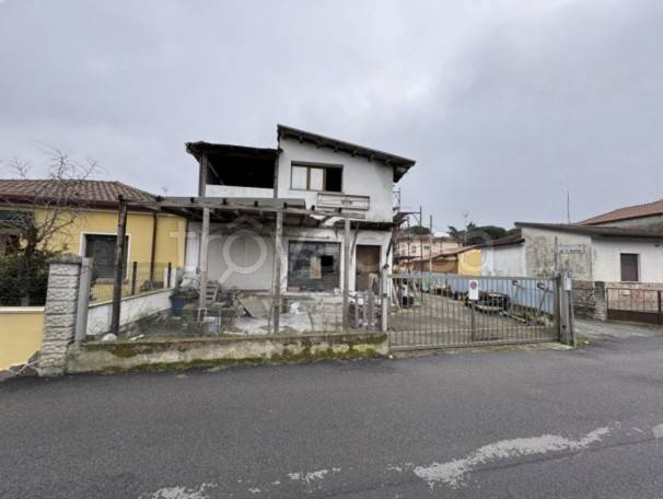 casa indipendente in vendita a Goro