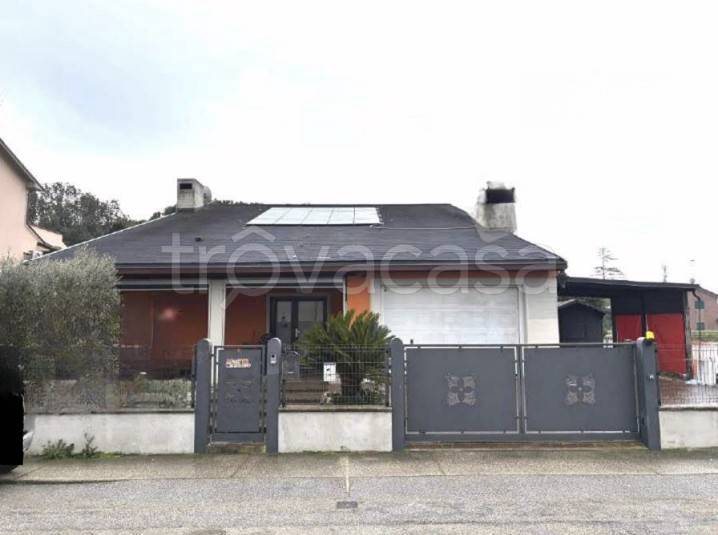 casa indipendente in vendita a Goro