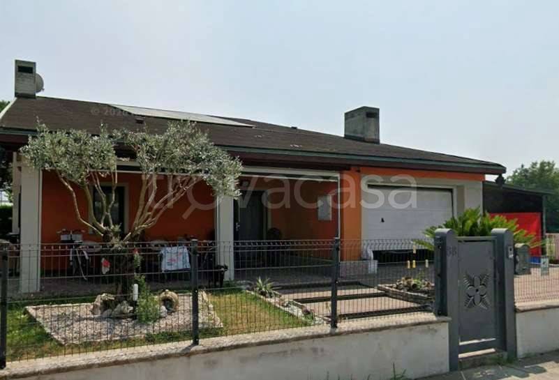 casa indipendente in vendita a Goro