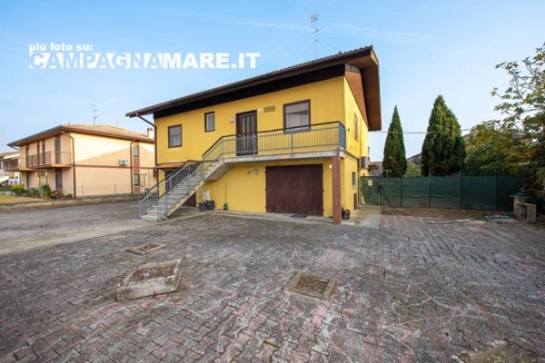 casa indipendente in vendita a Fiscaglia in zona Migliaro