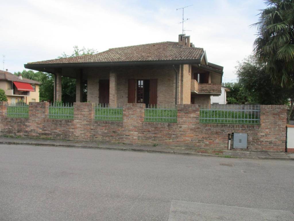 casa indipendente in vendita a Fiscaglia in zona Migliarino