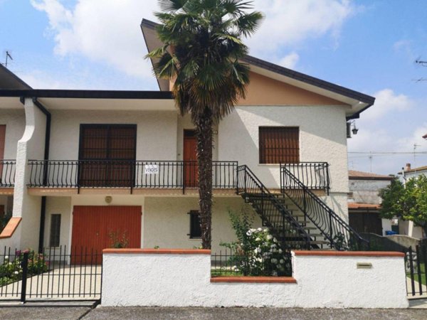 casa indipendente in vendita a Fiscaglia in zona Migliarino