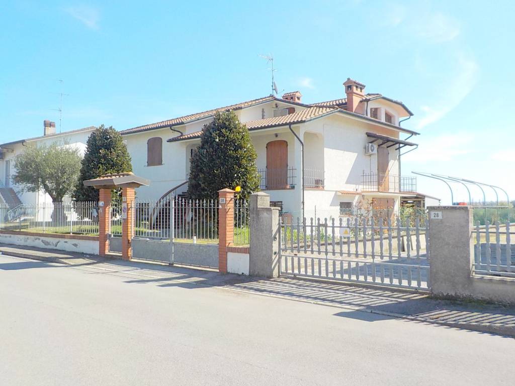 casa indipendente in vendita a Fiscaglia in zona Migliaro