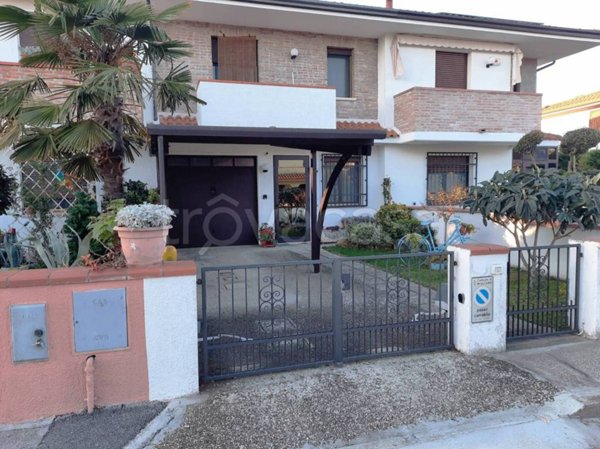 casa indipendente in vendita a Fiscaglia in zona Migliaro