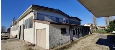 locale di sgombero in vendita a Fiscaglia in zona Massa Fiscaglia
