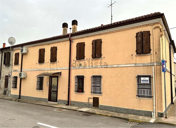 casa semindipendente in vendita a Fiscaglia in zona Migliaro