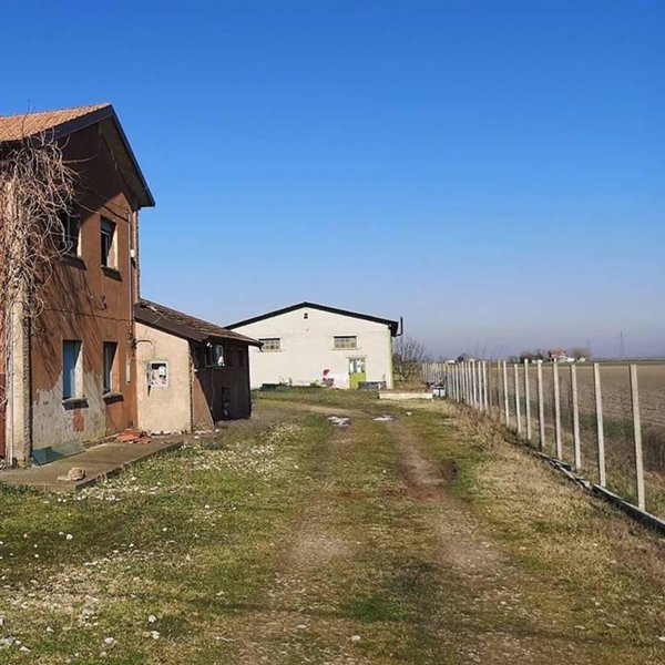 locale di sgombero in vendita a Fiscaglia