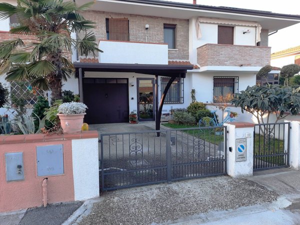 casa indipendente in vendita a Fiscaglia in zona Migliaro