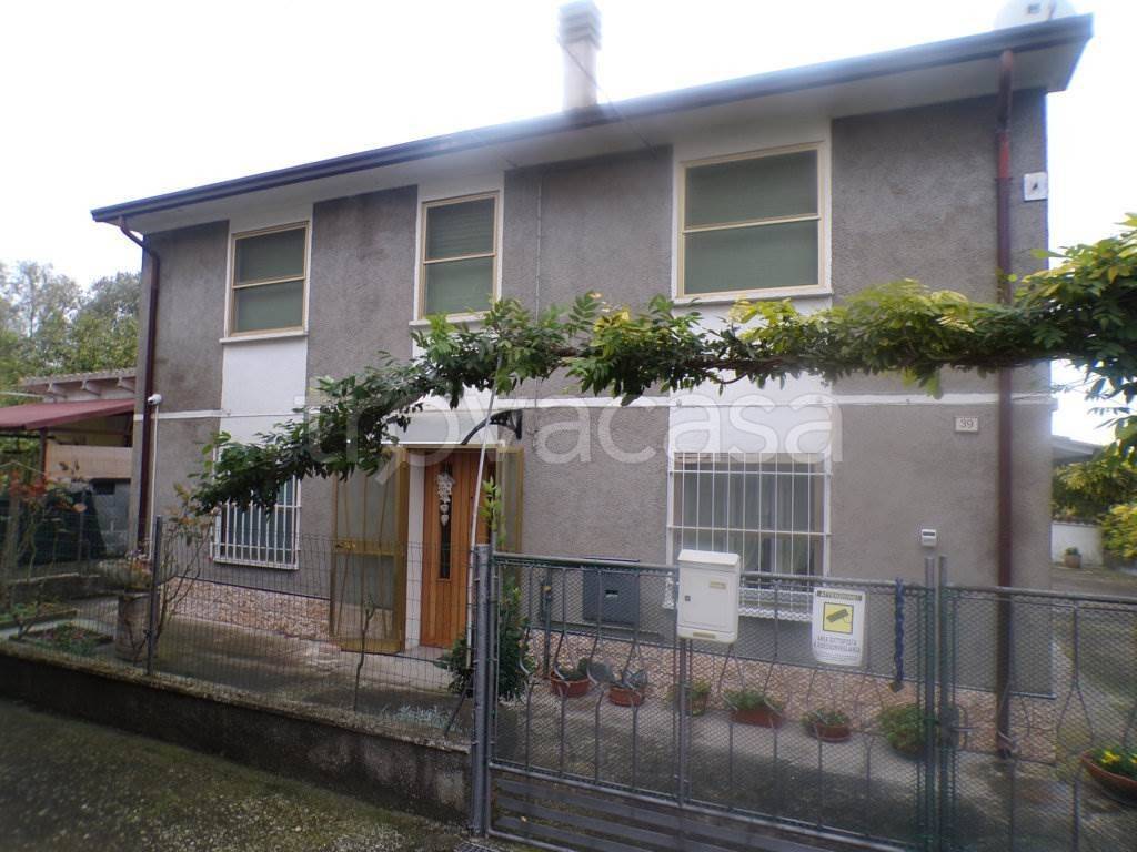 casa indipendente in vendita a Fiscaglia in zona Migliarino