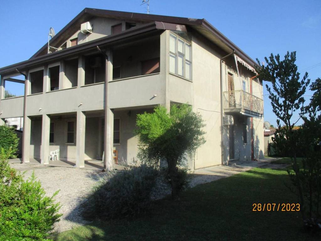 appartamento in vendita a Fiscaglia in zona Massa Fiscaglia