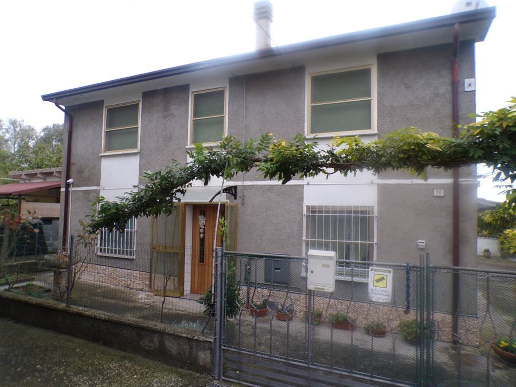 casa indipendente in vendita a Fiscaglia in zona Migliarino