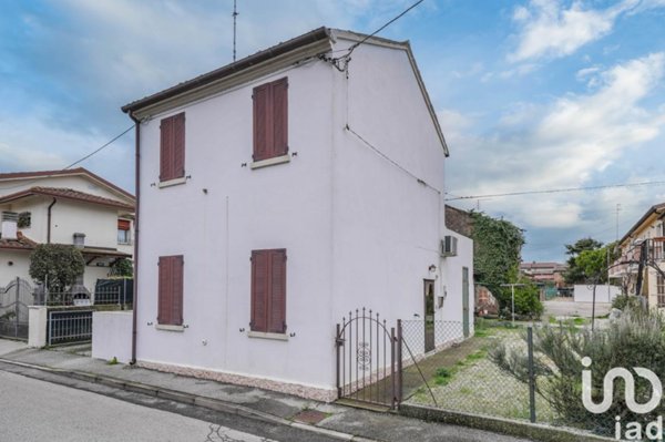 casa indipendente in vendita a Fiscaglia in zona Massa Fiscaglia