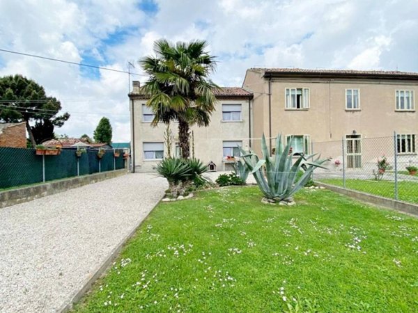 casa indipendente in vendita a Fiscaglia in zona Migliarino