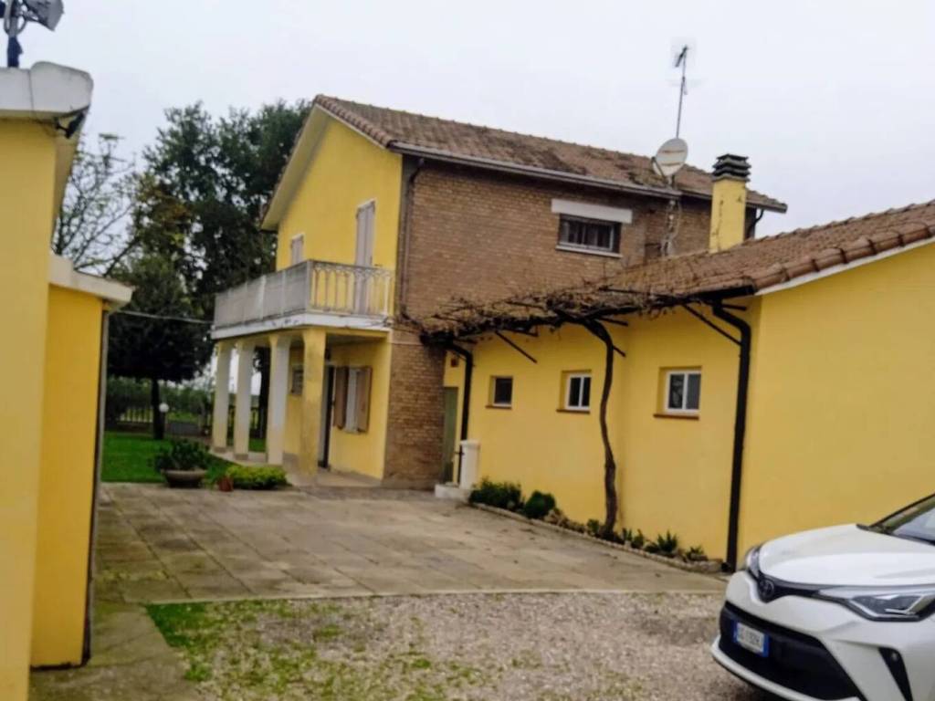 casa indipendente in vendita a Fiscaglia in zona Migliaro