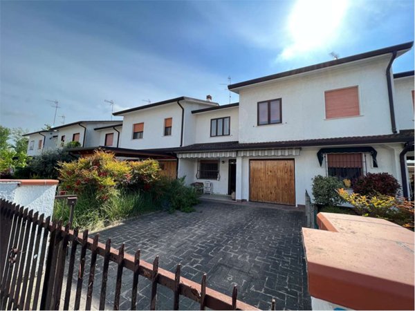 casa indipendente in vendita a Fiscaglia in zona Massa Fiscaglia