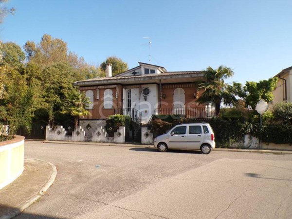 casa indipendente in vendita a Fiscaglia in zona Migliarino