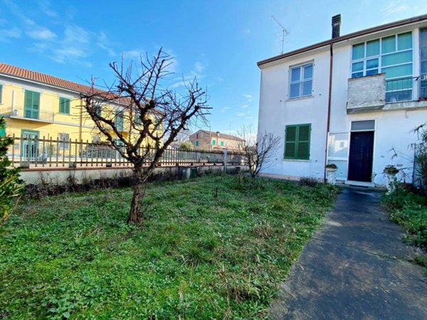 casa indipendente in vendita a Fiscaglia in zona Migliaro