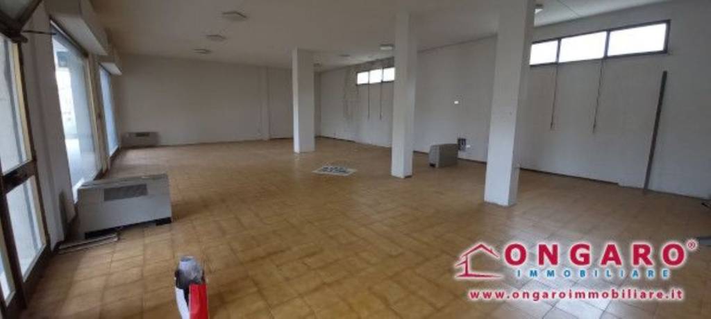 negozio in vendita a Fiscaglia in zona Migliarino