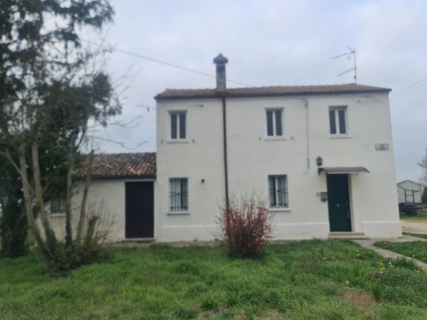 casa indipendente in vendita a Fiscaglia in zona Migliaro