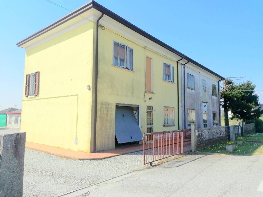 casa indipendente in vendita a Fiscaglia in zona Migliarino