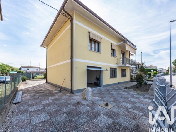casa indipendente in vendita a Fiscaglia in zona Massa Fiscaglia