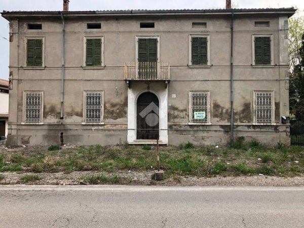 casa indipendente in vendita a Terre del Reno