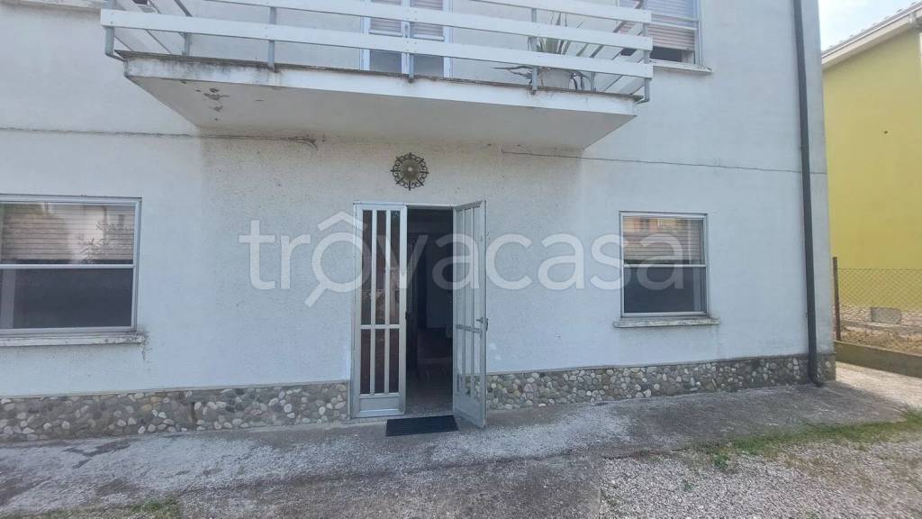 appartamento in vendita a Terre del Reno in zona Sant'Agostino