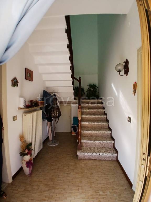 casa indipendente in vendita a Terre del Reno in zona Mirabello