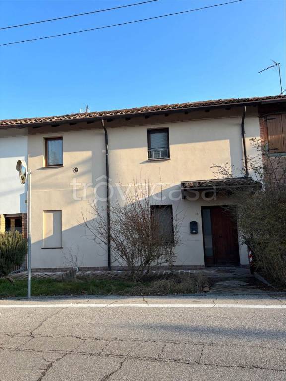 casa indipendente in vendita a Terre del Reno