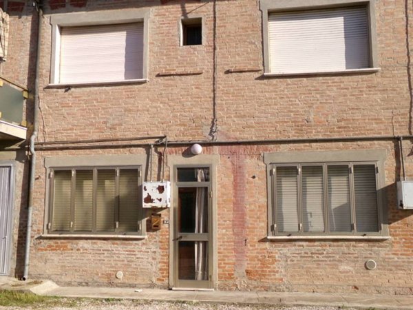 appartamento in vendita a Terre del Reno in zona Mirabello