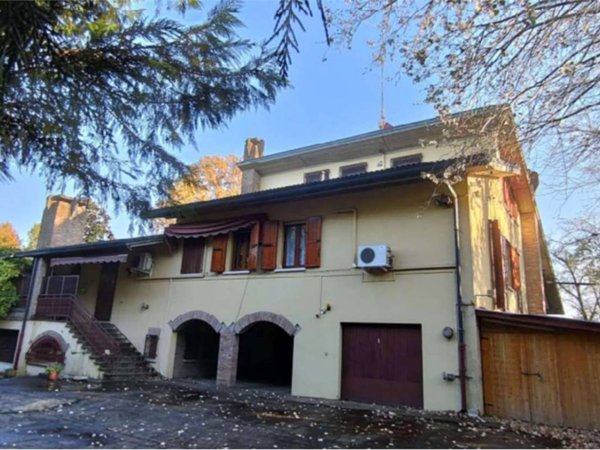 casa indipendente in vendita a Terre del Reno