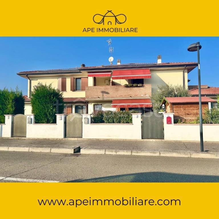 appartamento in vendita a Terre del Reno in zona Sant'Agostino