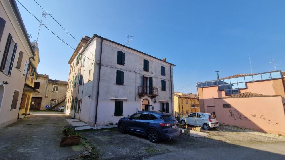 casa indipendente in vendita a Terre del Reno in zona Mirabello