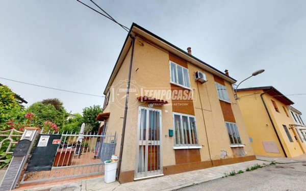 appartamento in vendita a Terre del Reno in zona Mirabello